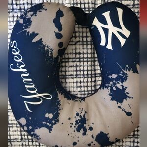 NY Yankees neck pillow